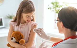 Wissenswertes zur Zeckenimpfung - wem sie hilft und wie sie schützt