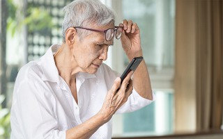 Wenn die Augen nachlassen - Makuladegeneration im Alter